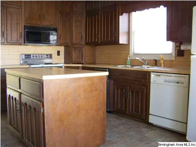 204 Watson Way Gardendale, AL 35071 - Photo 8 of 32