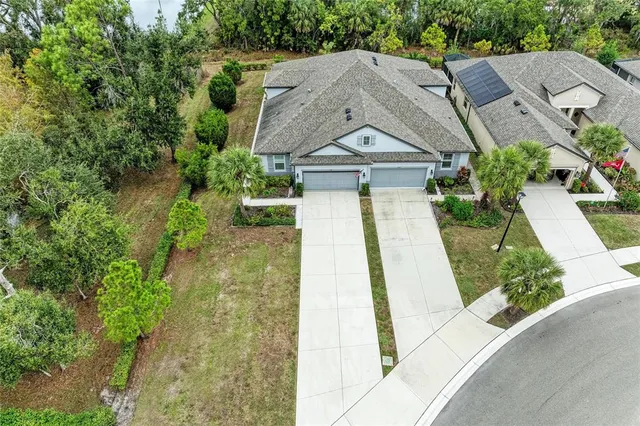 $395,000 | 5941 Amberly Drive, Bradenton, FL 34208