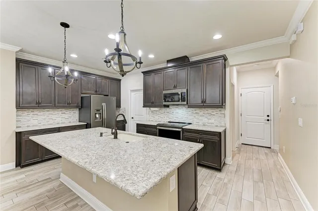 $395,000 | 5941 Amberly Drive, Bradenton, FL 34208