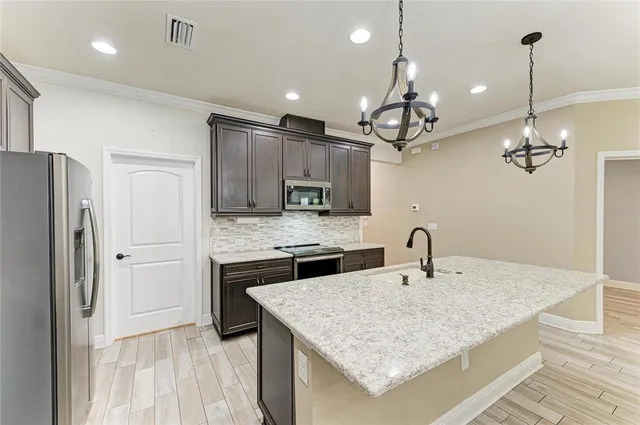 $395,000 | 5941 Amberly Drive, Bradenton, FL 34208