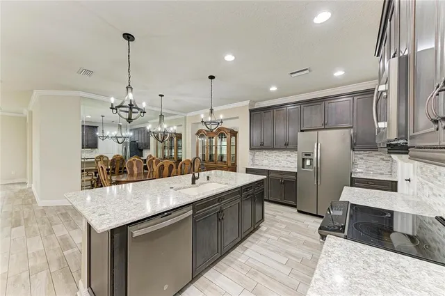 $395,000 | 5941 Amberly Drive, Bradenton, FL 34208