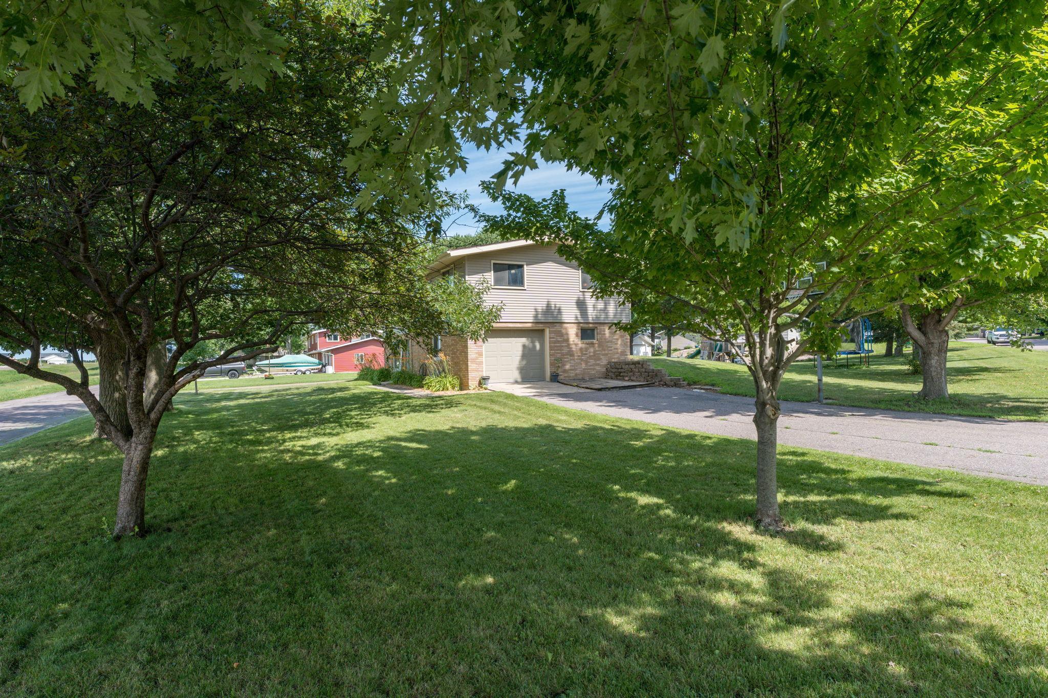 712 Pine Street Nicollet, MN 56074 - Photo 4 of 41