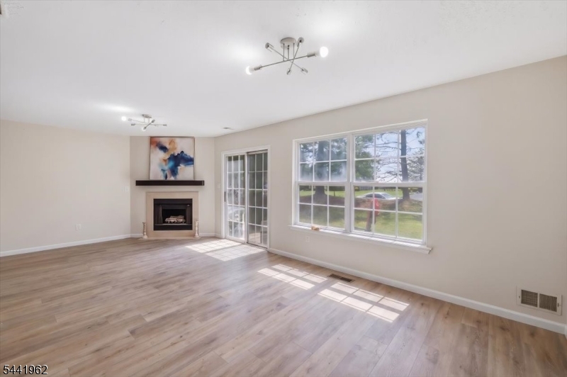 286 Nebula Road Piscataway, NJ 08854 - Photo 4 of 38