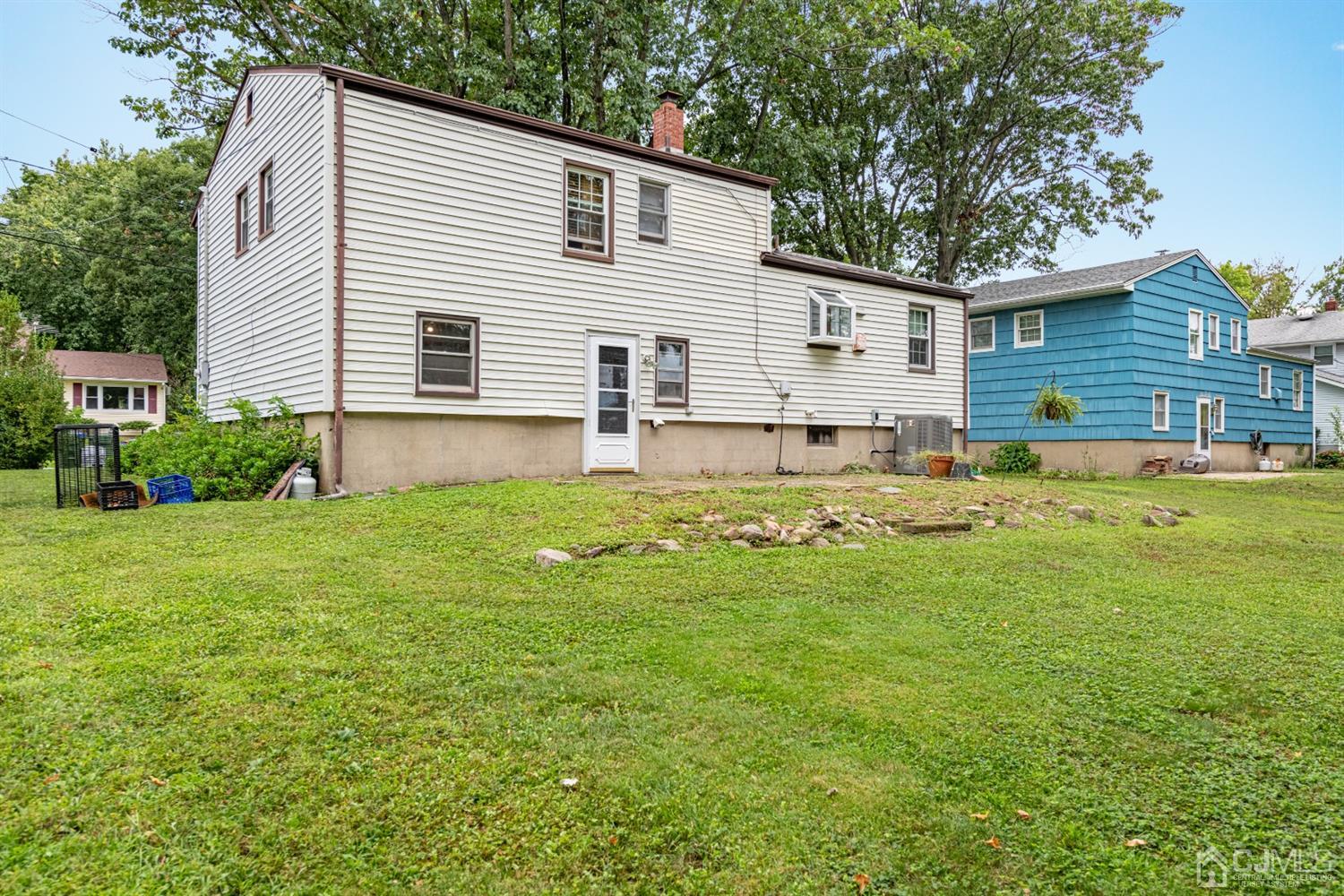 35 Larchmont Road Edison, NJ 08837 - Photo 22 of 23 a house view with a outdoor space