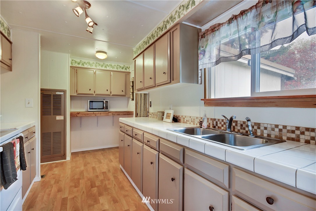 3060 Banner Road Southeast Port Orchard, WA 98366 - Photo 11 of 17 Gallery Image 11