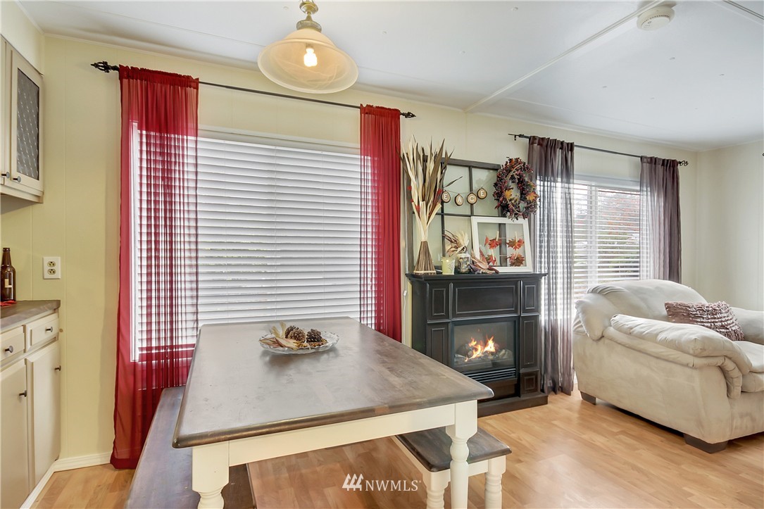 3060 Banner Road Southeast Port Orchard, WA 98366 - Photo 9 of 17 Gallery Image 9