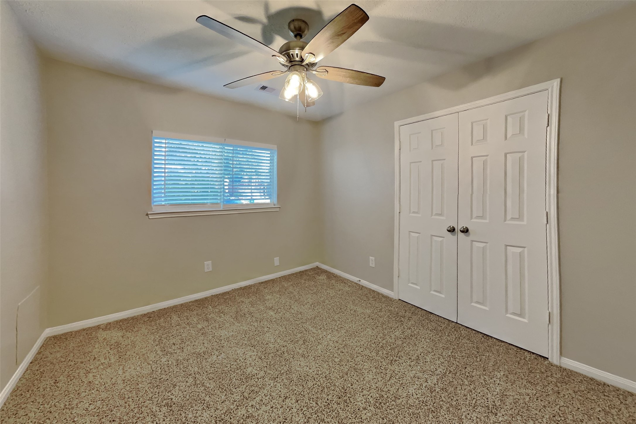 20607 Spring Aspen Lane Spring, TX 77388 - Photo 12 of 18 Gallery Image 12