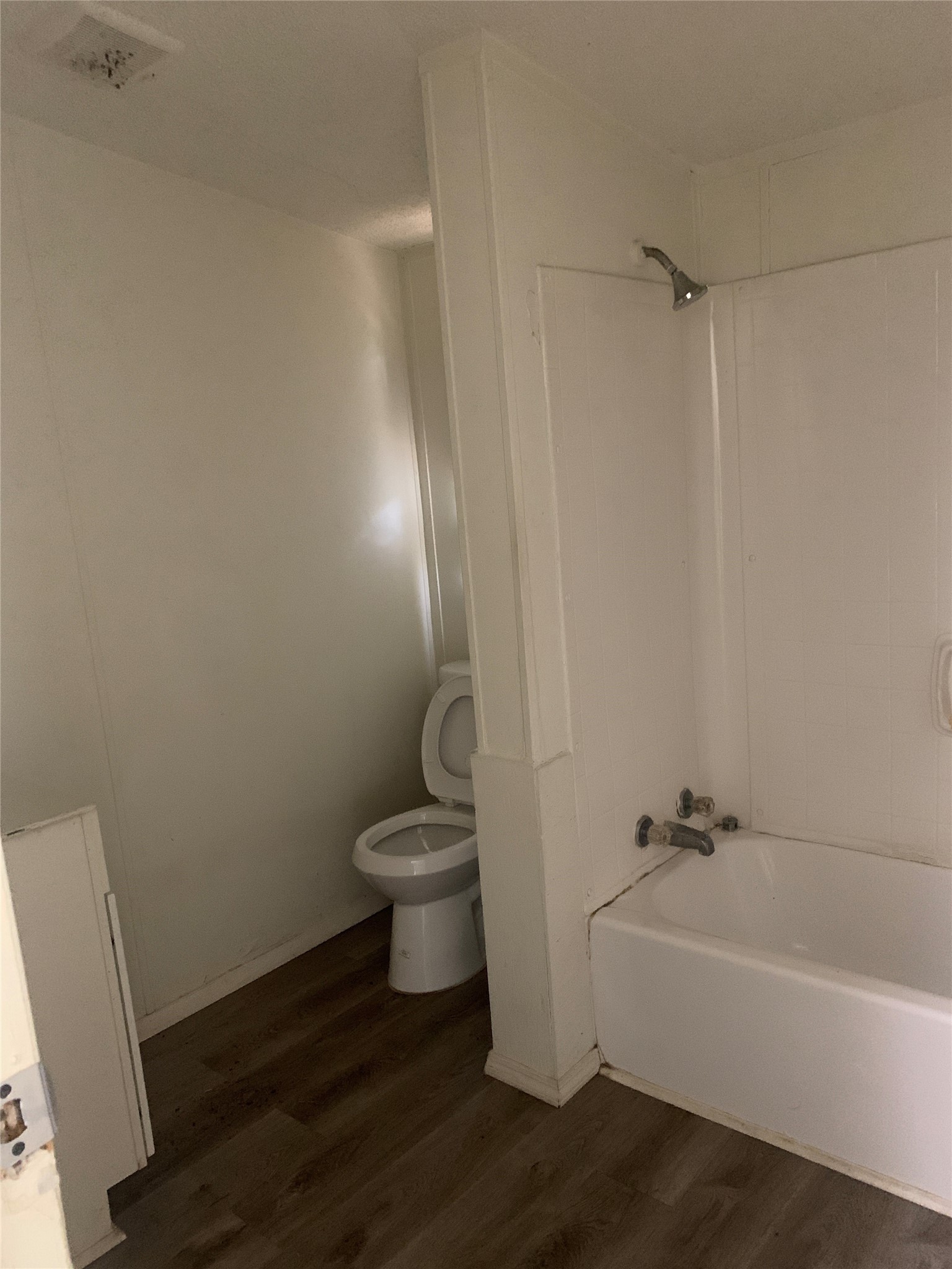 9903 Cheryl Lynn Road Austin, TX 78747 - Photo 10 of 13 A well-maintained bathroom with a functional layout.