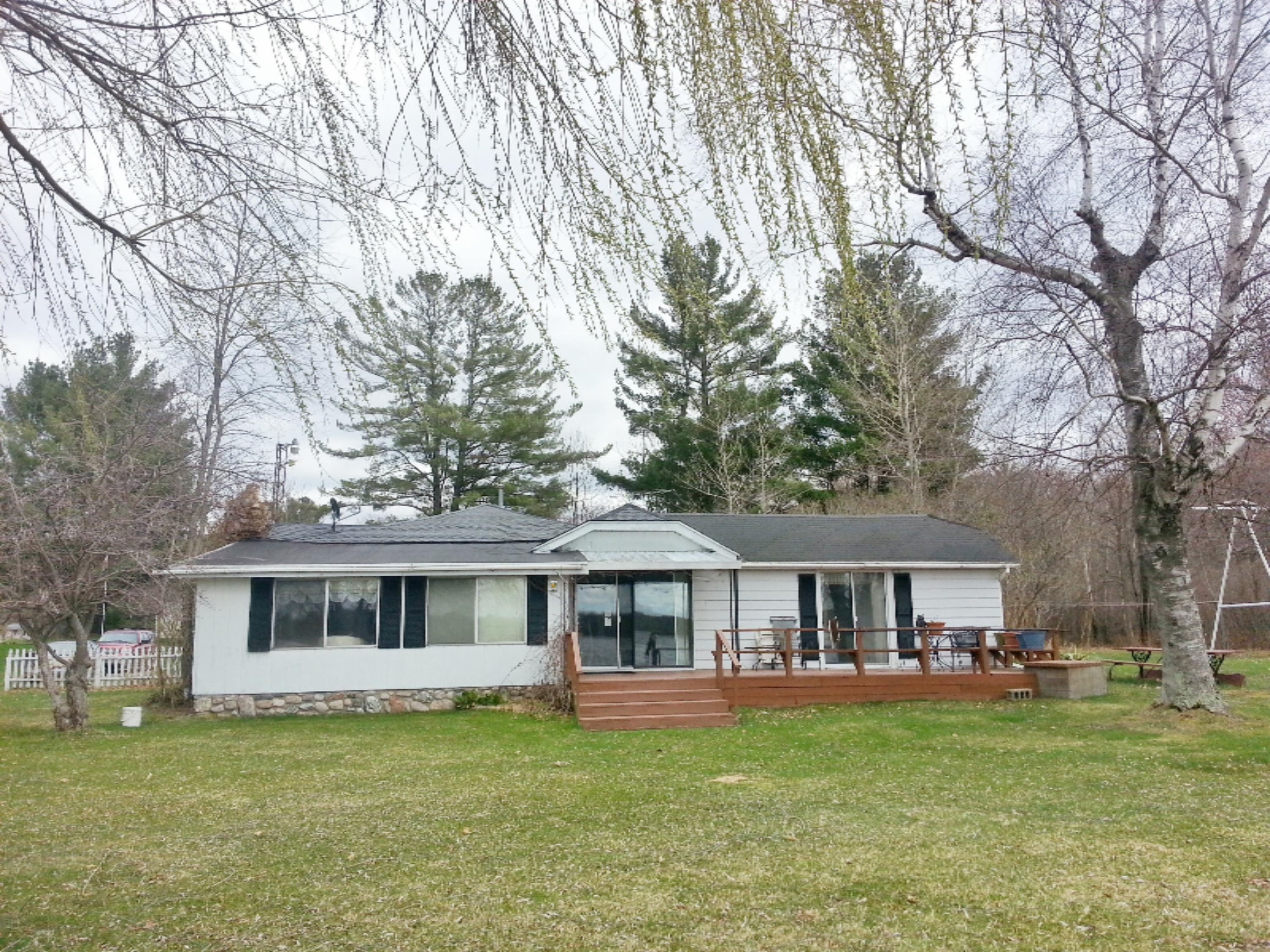 1195 South Ransom Road White Cloud, MI 49349 - Photo 1 of 24 20150423_151518-01