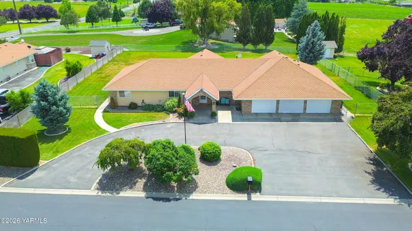 $610,000 | 50 Flagstone Lane, Sunnyside, WA 98944