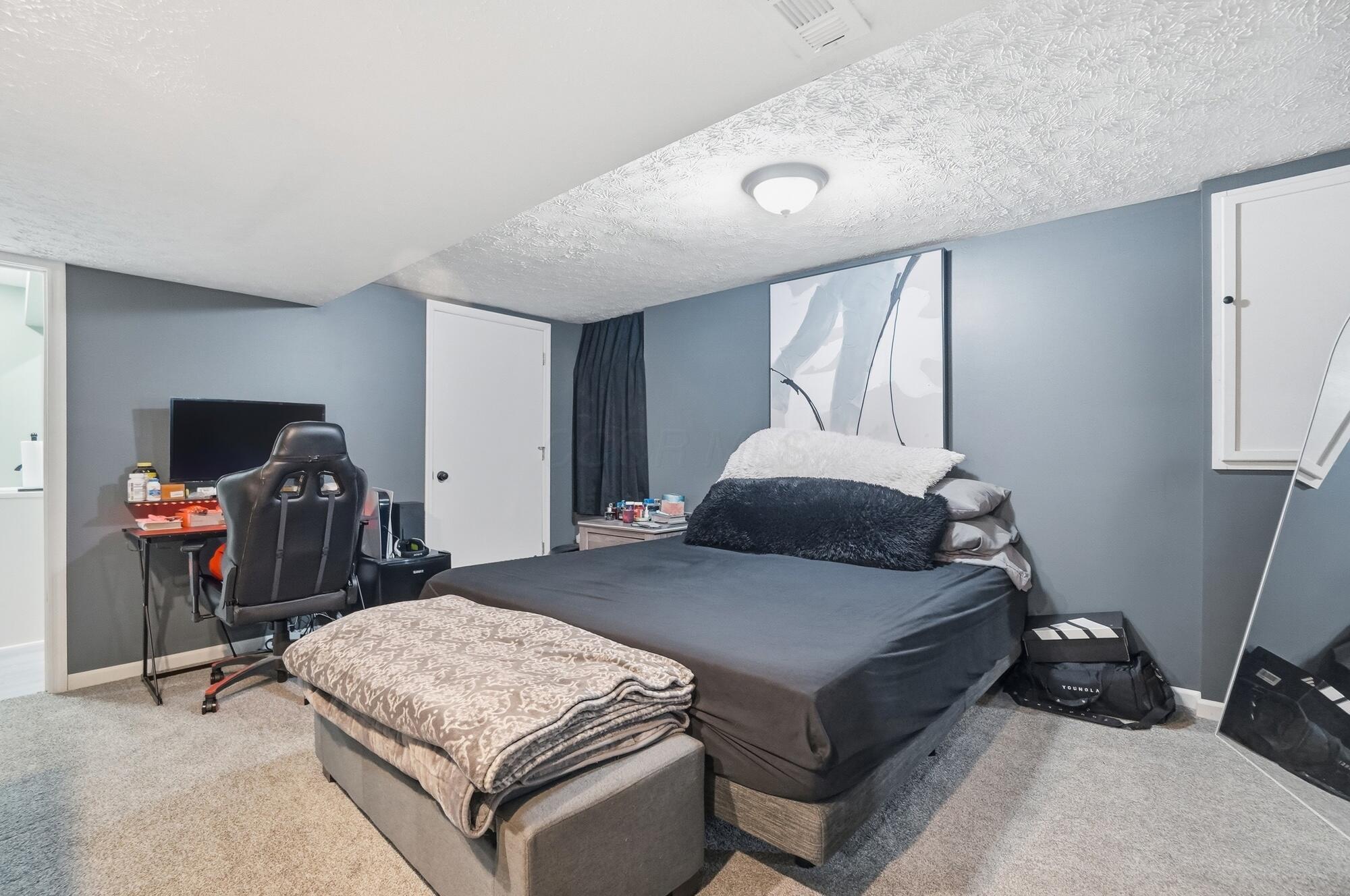 1199 Riva Ridge Boulevard Columbus, OH 43230 - Photo 69 of 95 Lower Level Fifth Bedroom