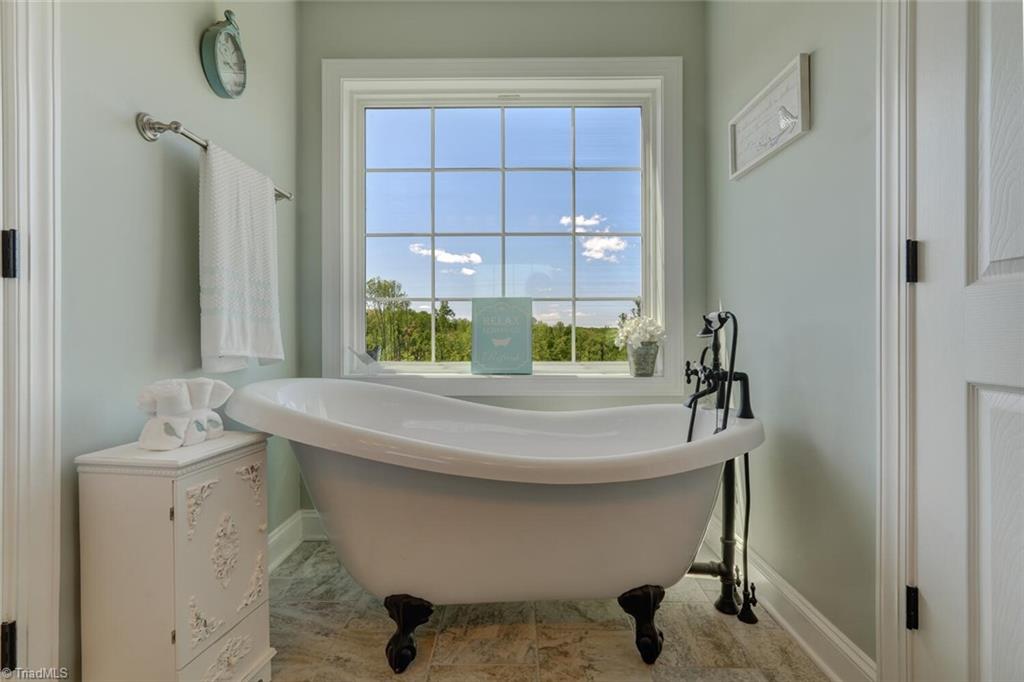251 Sunset View Road Reidsville, NC 27320 - Photo 14 of 32
