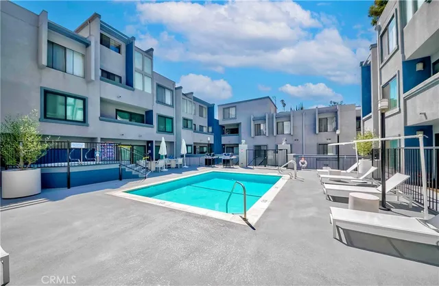 $799,888 | 1940 North Highland Avenue, Unit 66, Los Angeles, CA 90068