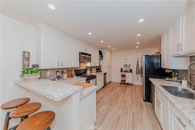 $799,888 | 1940 North Highland Avenue, Unit 66, Los Angeles, CA 90068