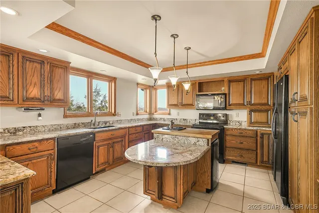 $600,000 | 1823 Wilson Bend Road, Gravois Mills, MO 65037