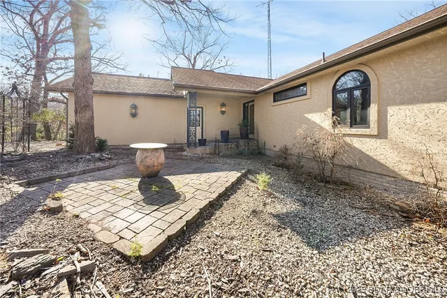 $600,000 | 1823 Wilson Bend Road, Gravois Mills, MO 65037