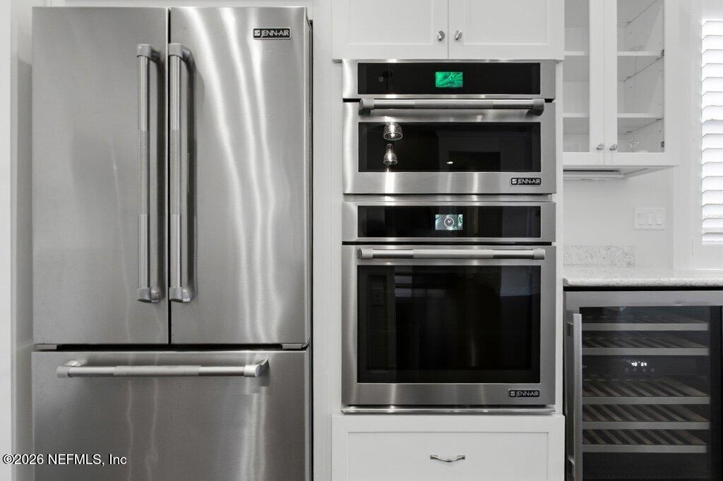 569 Timber Bridge Lane Atlantic Beach, FL 32233 - Photo 21 of 81 a stove top oven sitting inside of a kitchen