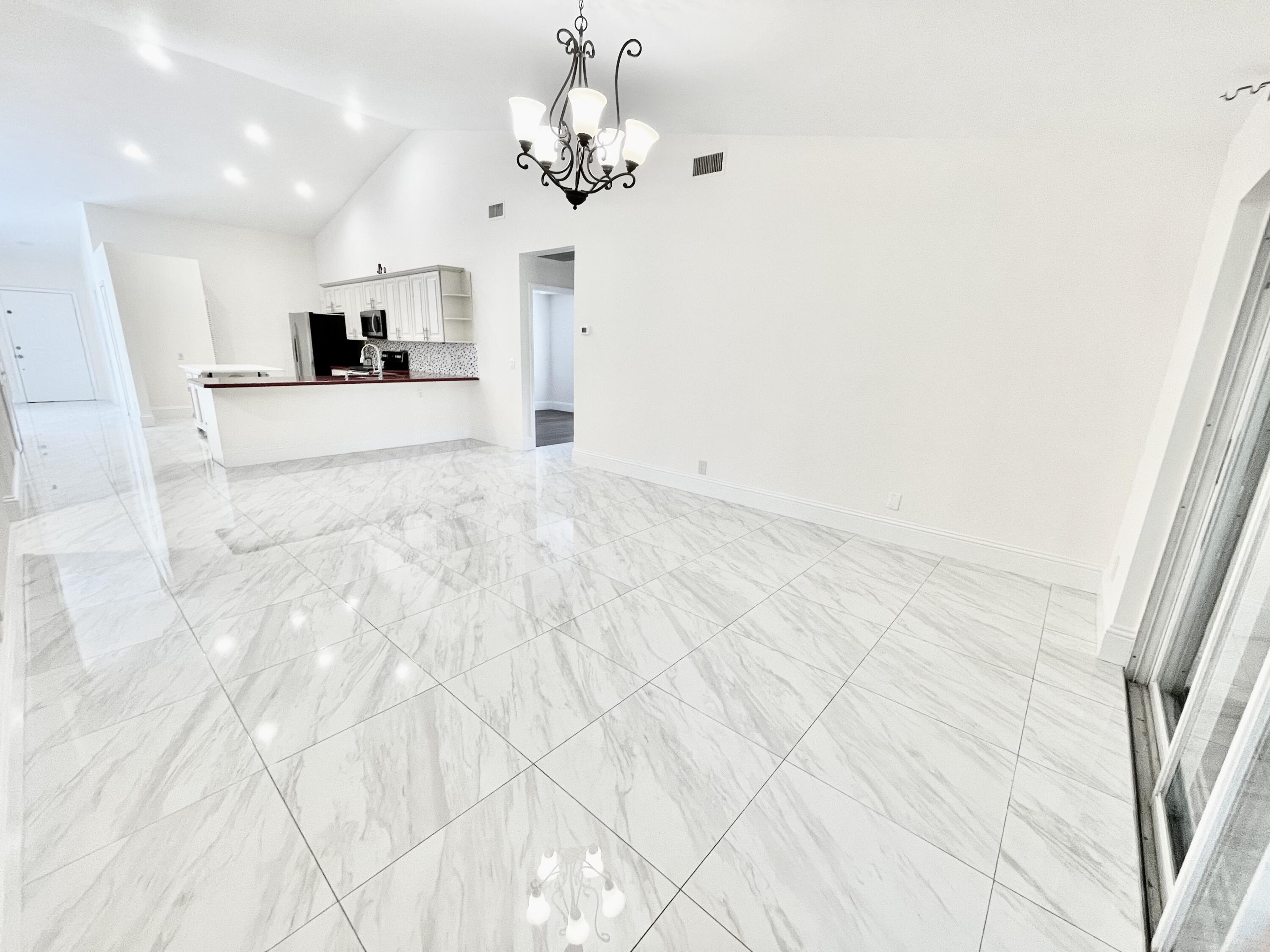 19623 Back 9 Drive Boca Raton, FL 33498 - Photo 2 of 15 F4C6F574-1844-498D-A144-C2C73AB3475B