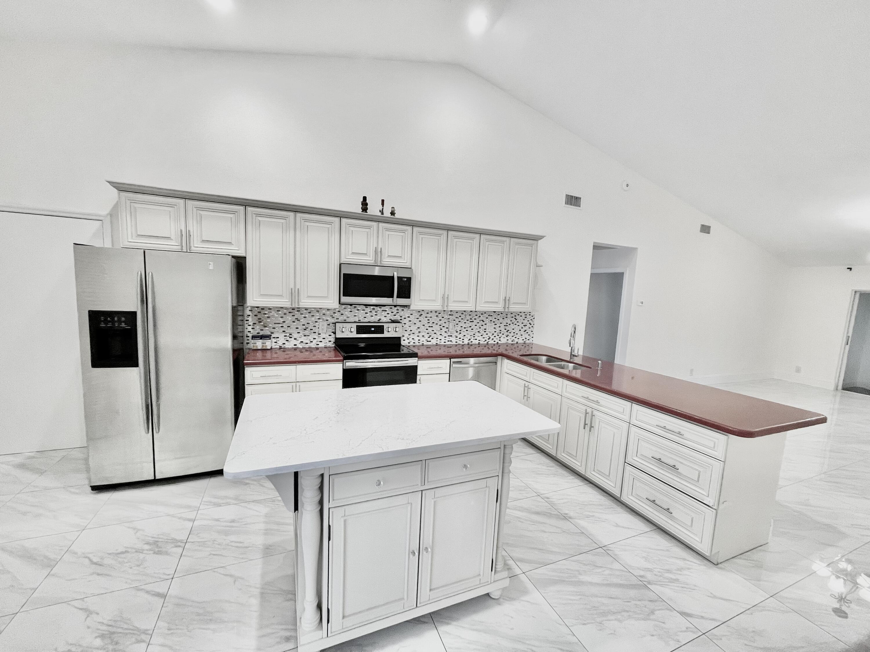 19623 Back 9 Drive Boca Raton, FL 33498 - Photo 5 of 15 3C587DF0-EF8B-4BC6-9AE2-2EE246004A38