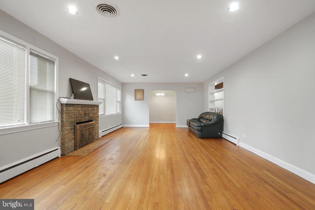 3727 Gull Road Temple Hills, MD 20748 - Photo 3 of 54 Gallery Image 3