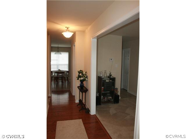 117 Apple Orchard Road Louisa, VA 23093 - Photo 6 of 12 Foyer