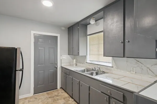 $1,275 | 9029 Homewood Lane, Houston, TX 77078