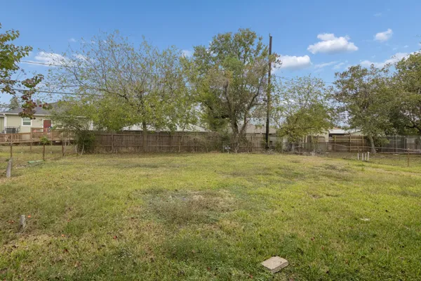 $1,275 | 9029 Homewood Lane, Houston, TX 77078