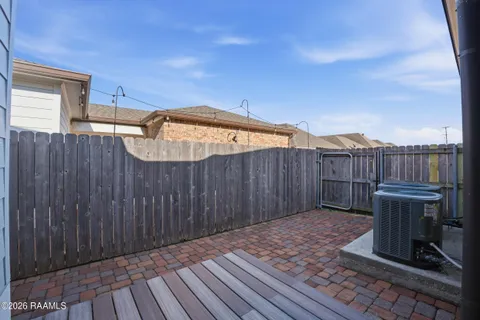 $275,000 | 216 Harbor Bend Boulevard, Lafayette, LA 70508