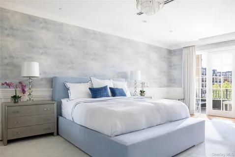 $4,585,000 | 2000 Royal Court, Unit 2103/2105, North Hills, NY 11040