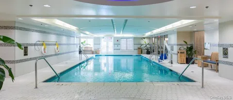 $4,585,000 | 2000 Royal Court, Unit 2103/2105, North Hills, NY 11040