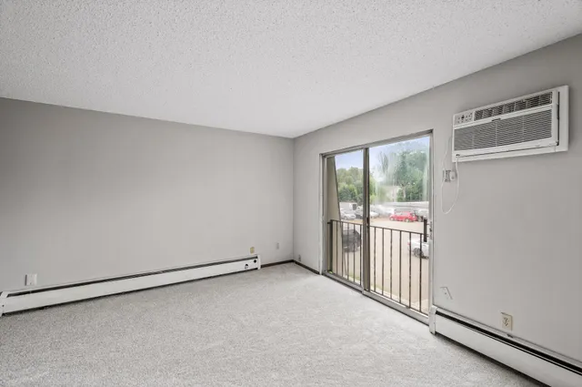 $119,000 | 814 9th Avenue South, Unit 5, Hopkins, MN 55343