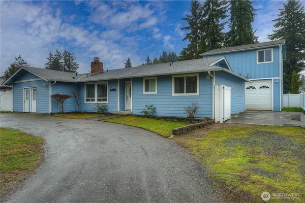 $695,999 | 2412 Lexington Street, Steilacoom, WA 98388