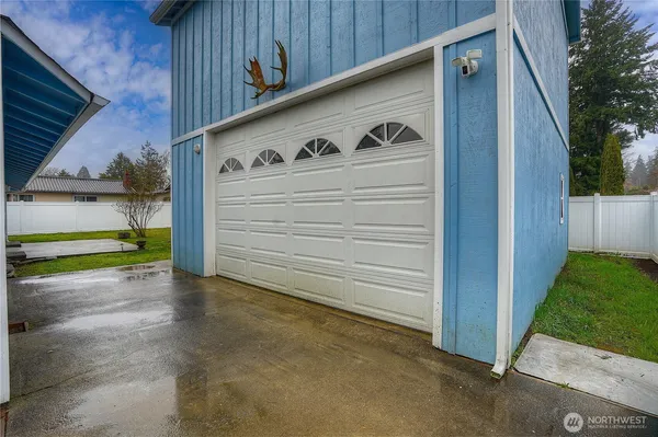 $695,999 | 2412 Lexington Street, Steilacoom, WA 98388
