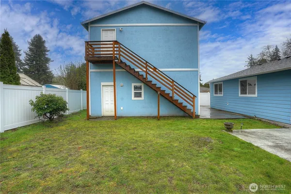 $695,999 | 2412 Lexington Street, Steilacoom, WA 98388
