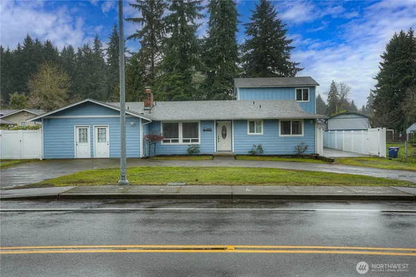$695,999 | 2412 Lexington Street, Steilacoom, WA 98388