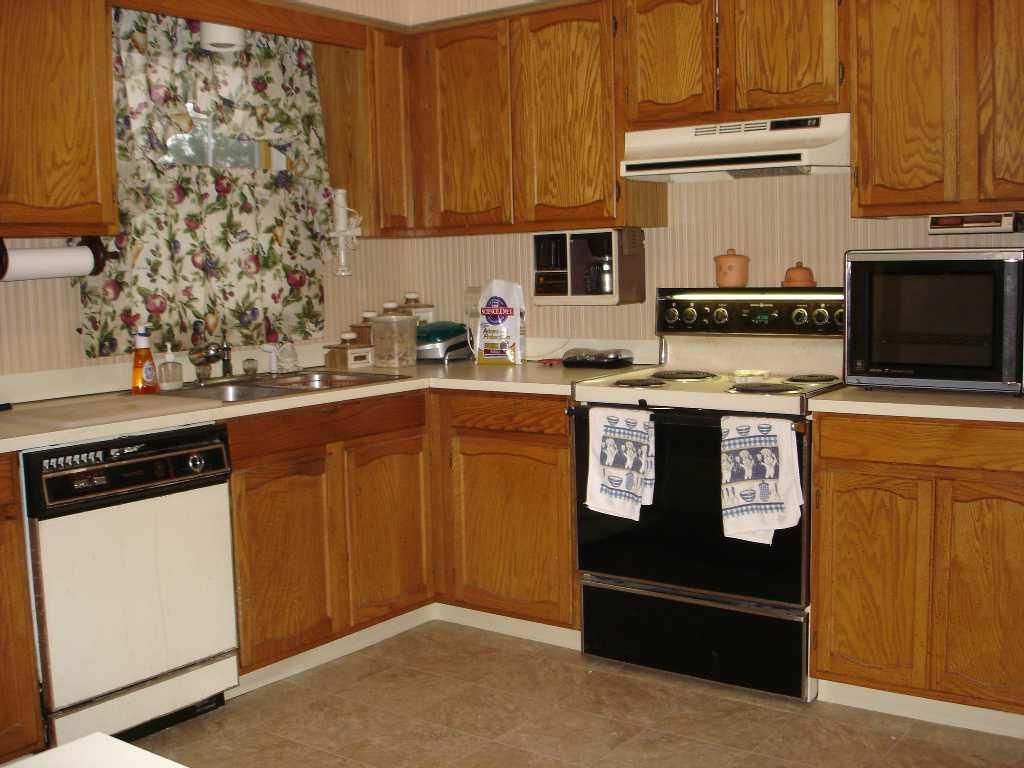 668 Dalton Division Road Pittsfield, MA 01201 - Photo 2 of 8 Kitchen