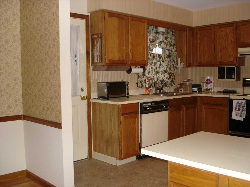 668 Dalton Division Road Pittsfield, MA 01201 - Photo 3 of 8 Kitchen 1