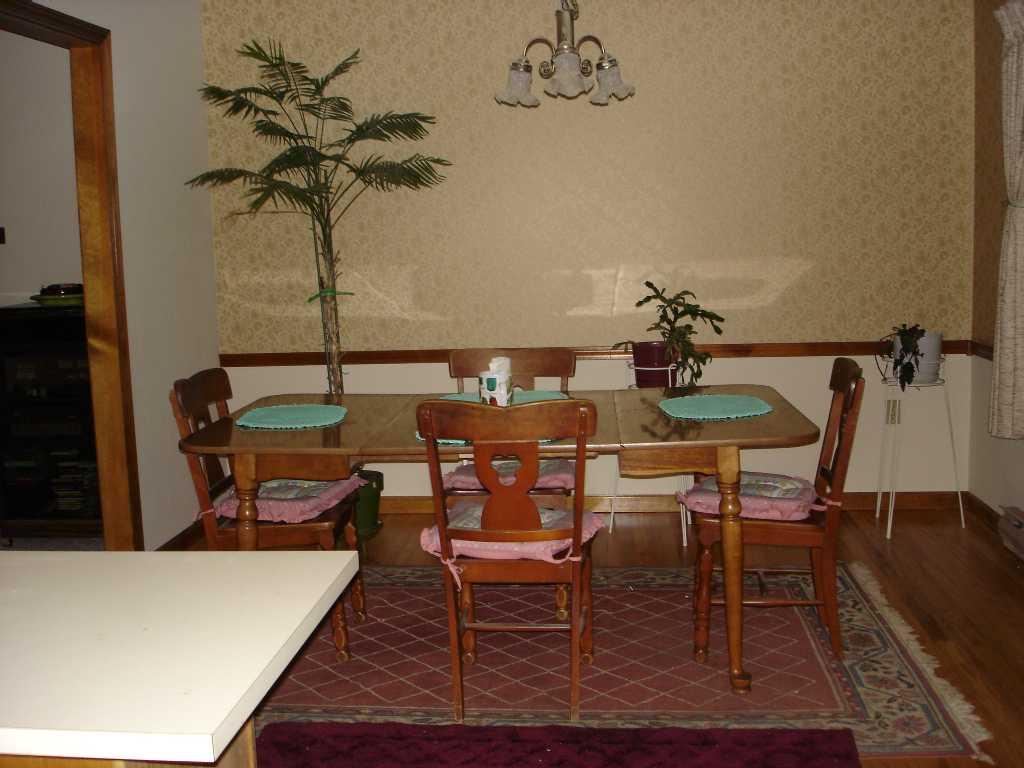 668 Dalton Division Road Pittsfield, MA 01201 - Photo 7 of 8 Dining Room 2