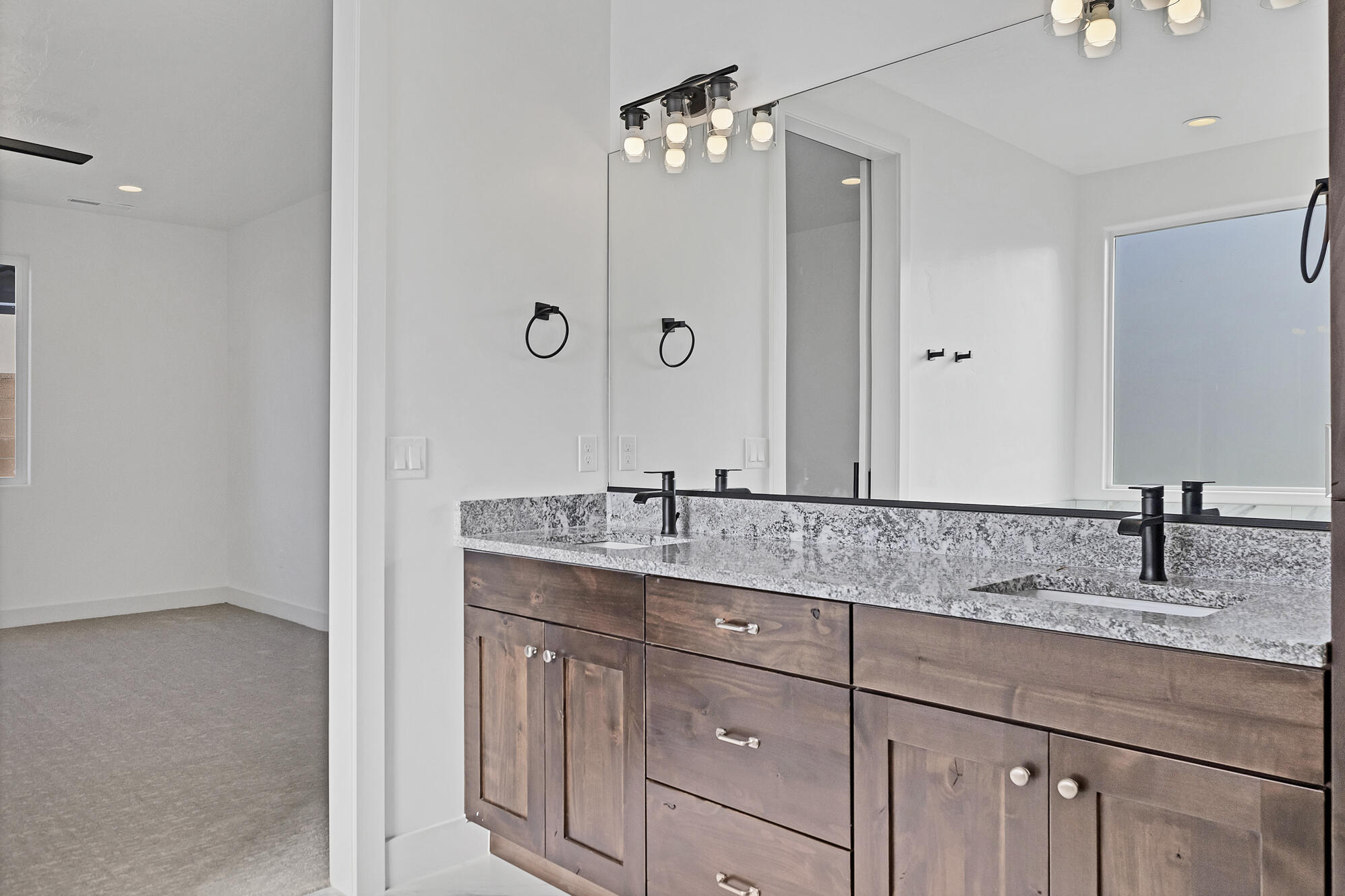 299 Firerock Way Hurricane, UT 84737 - Photo 19 of 42 IB2A4078