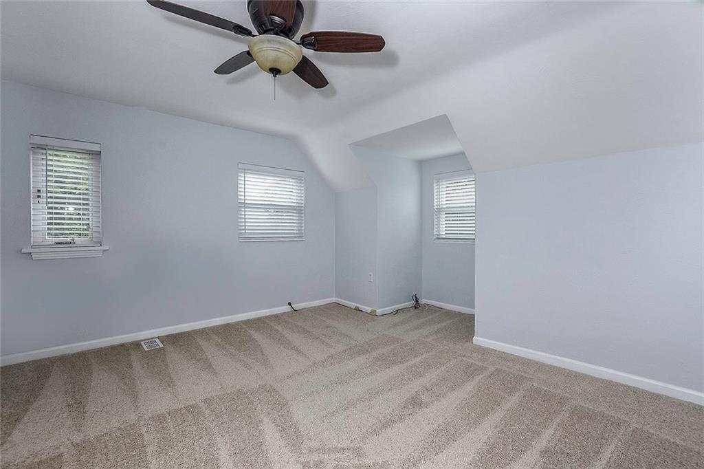 940 Lessing Street Pittsburgh, PA 15220 - Photo 11 of 25 Gallery Image 11