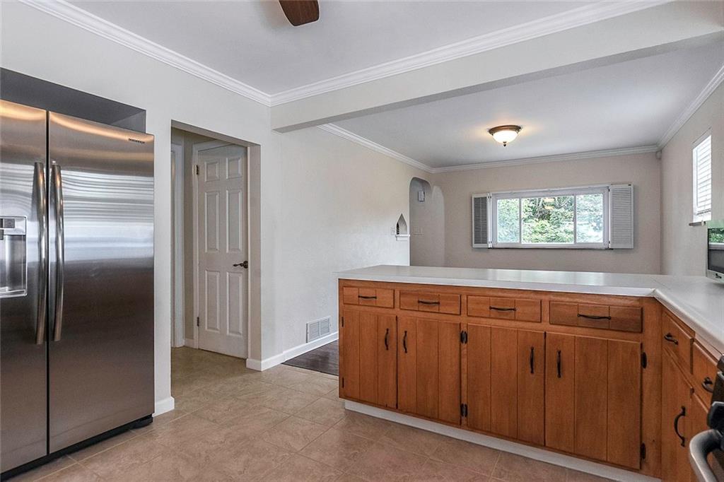 940 Lessing Street Pittsburgh, PA 15220 - Photo 10 of 25 Gallery Image 10