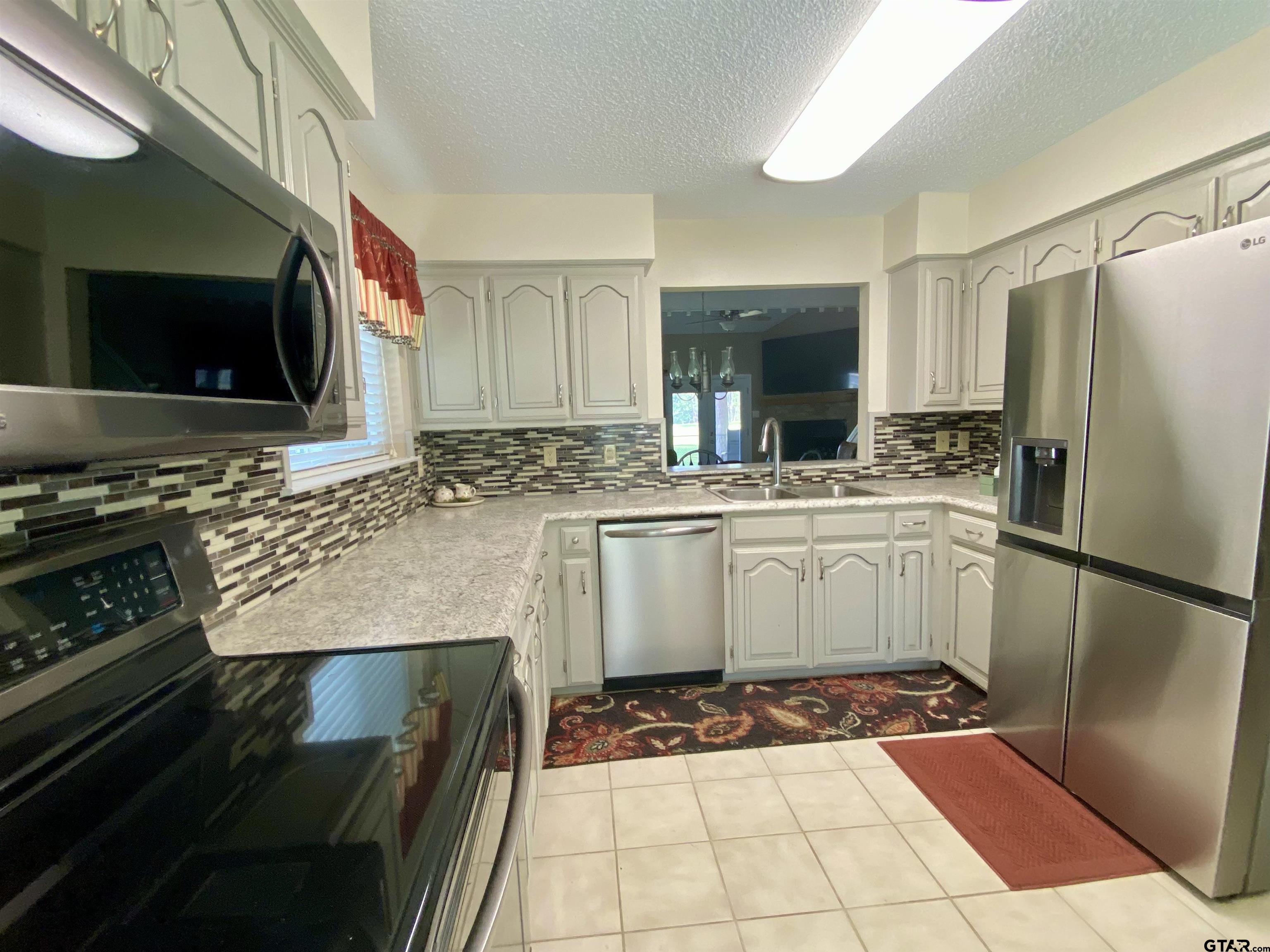 162 Pine Tree, Unit A Holly Lake Ranch, TX 75765 - Photo 8 of 31 Gallery Image 8