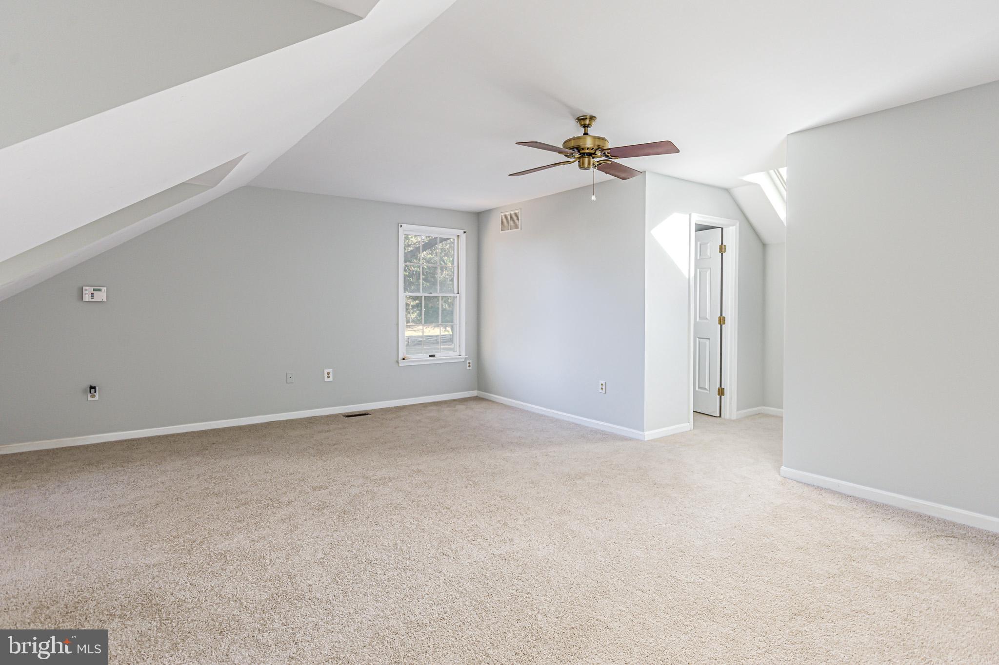 1346 Old Water Oak Point Road Pasadena, MD 21122 - Photo 16 of 33 Gallery Image 16