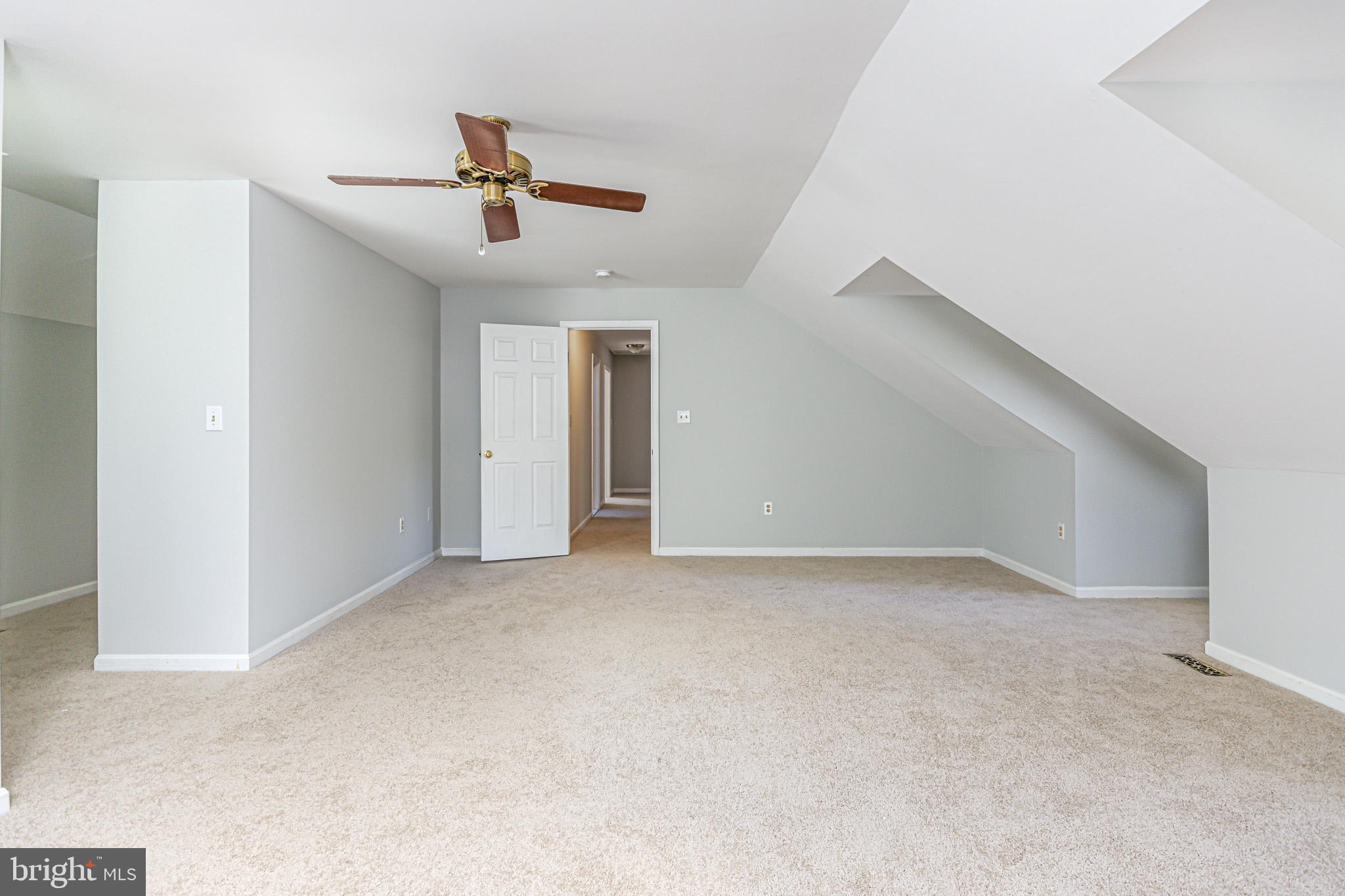 1346 Old Water Oak Point Road Pasadena, MD 21122 - Photo 17 of 33 Gallery Image 17