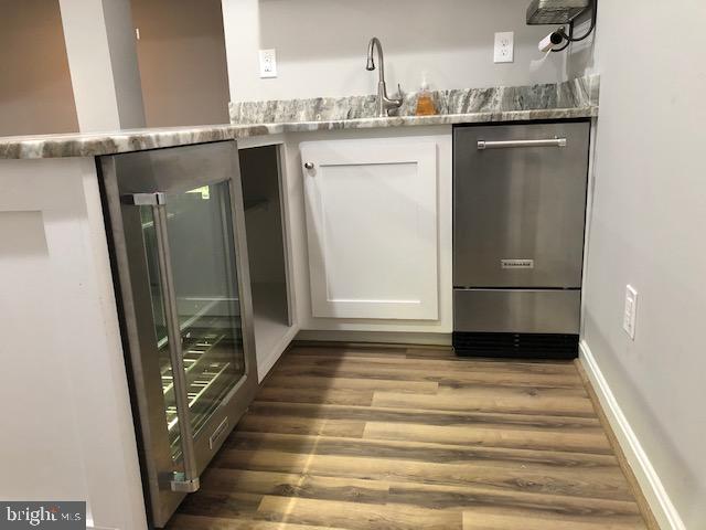 1346 Old Water Oak Point Road Pasadena, MD 21122 - Photo 28 of 33 Wine fridge and ice maker