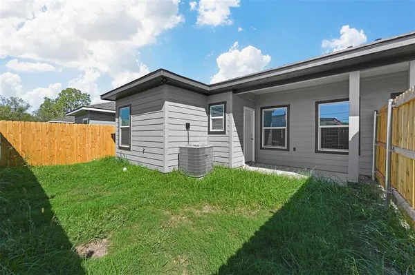 $1,525 | 3110 St John Street, Unit A, Greenville, TX 75401