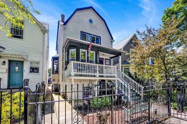 $4,200 | 3721 West Shakespeare Avenue, Chicago, IL 60647
