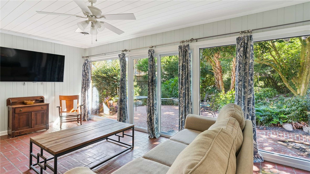 620 Demere Way St. Simons Island, GA 31522 - Photo 3 of 29