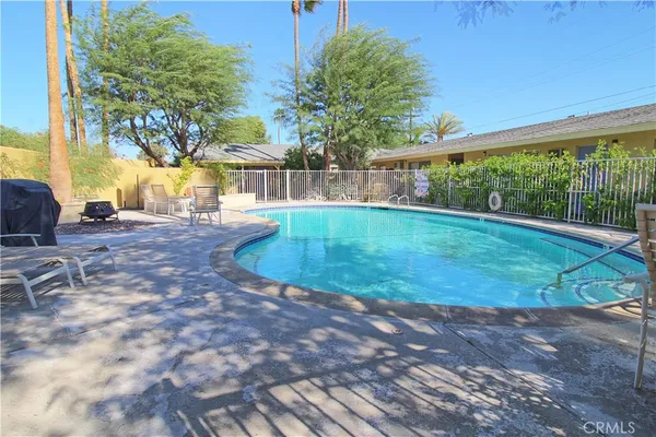 $1,550 | 807 East Cottonwood Road, Unit 11, Palm Springs, CA 92262