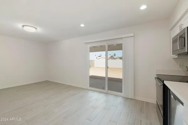 $2,200 | 3316 East Helena Drive, Phoenix, AZ 85032